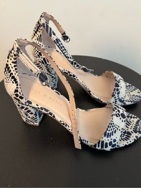 Kelly & Katie Navy and White Patterned Block Heel Sandals